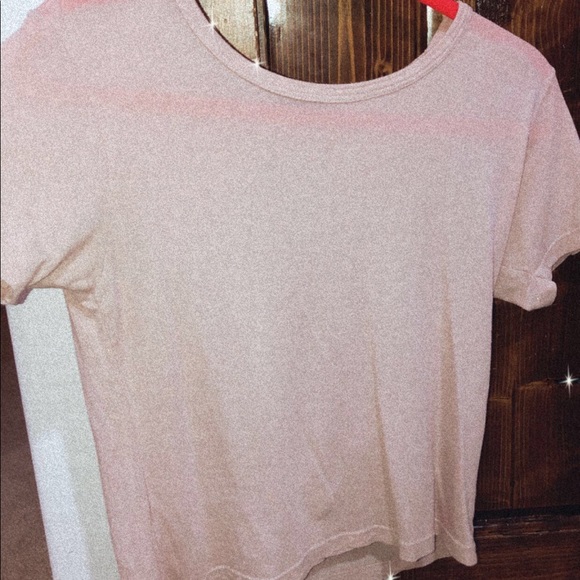 Brandy Melville Tee - Picture 2 of 3